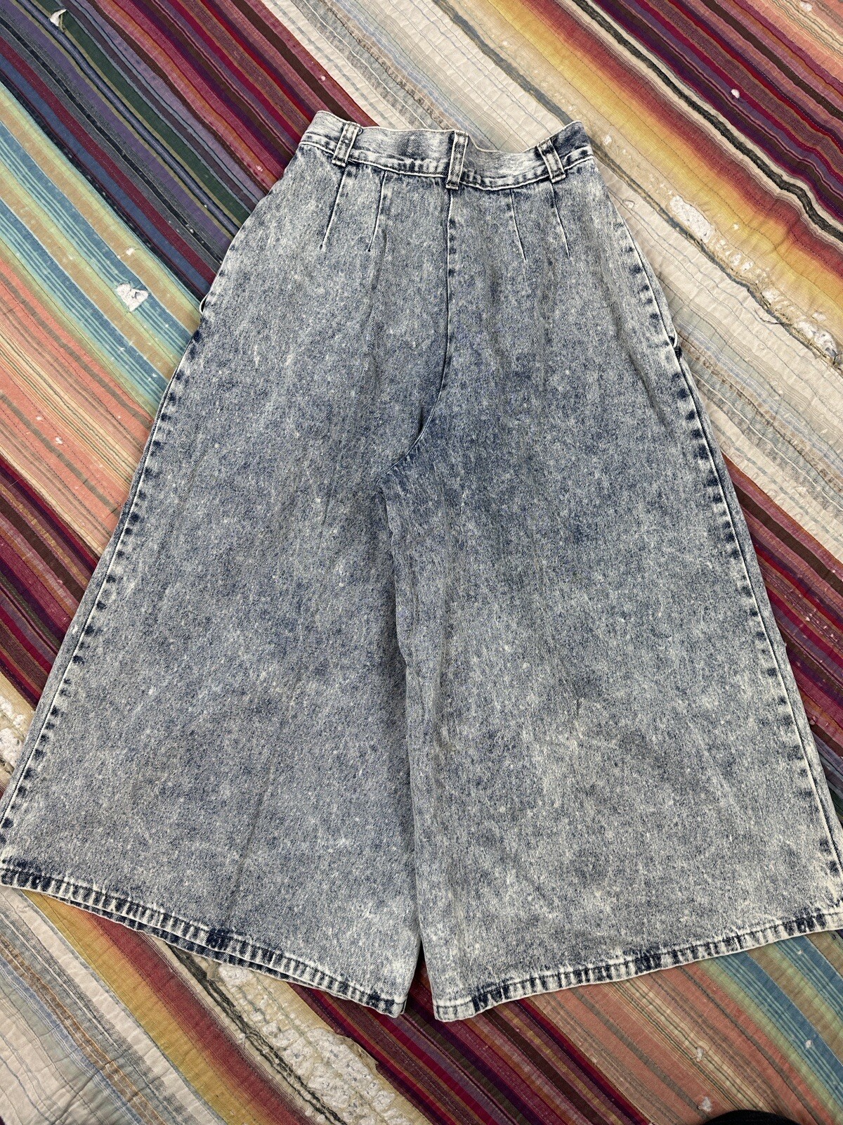 Vintage 80s Acid Wash Denim Flared Culottes Pleated High Waist 22×19 Baggy USA