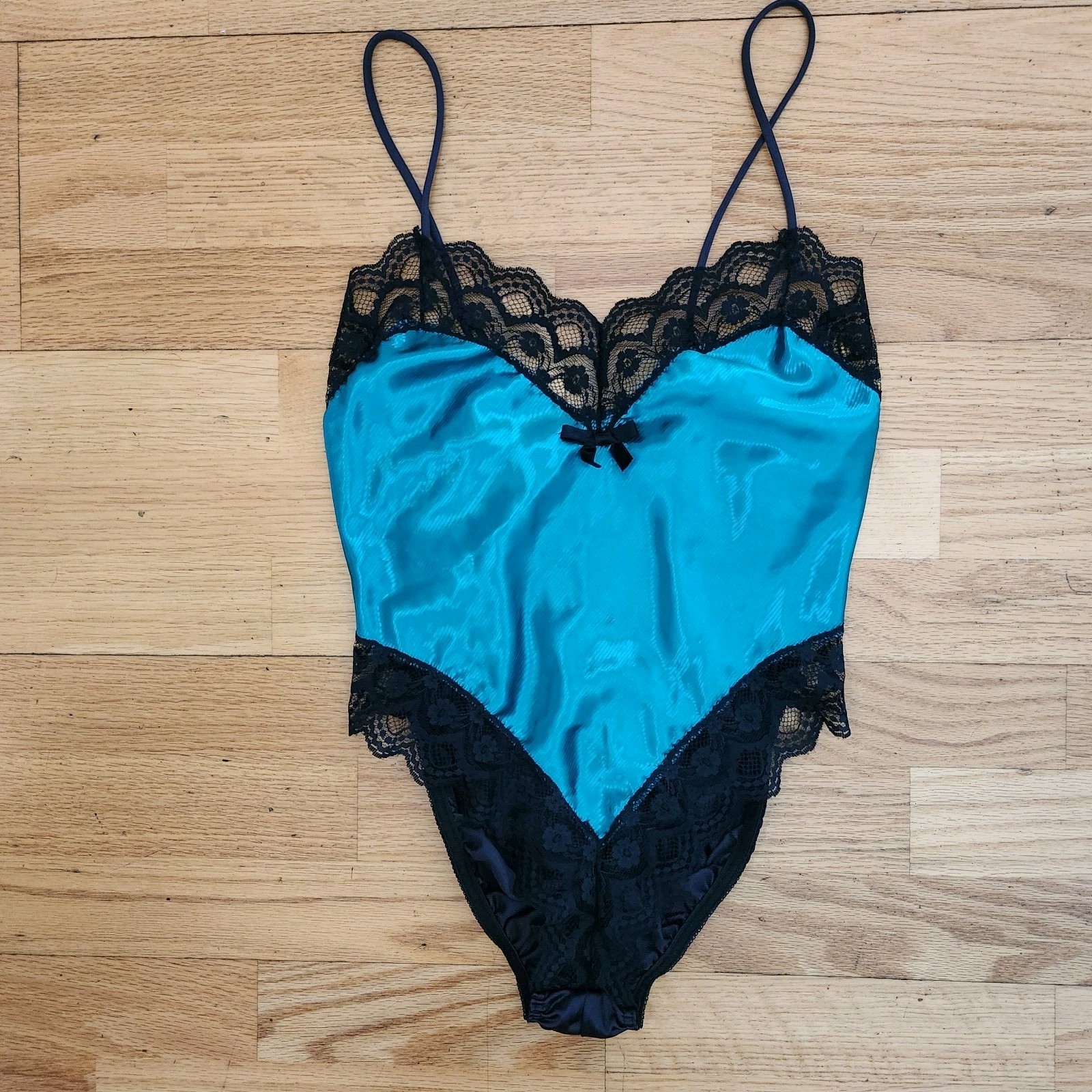 Vintage Lady Cameo Dallas Lingerie OnePiece Sz Small Teddy Satin Green USA Fairy