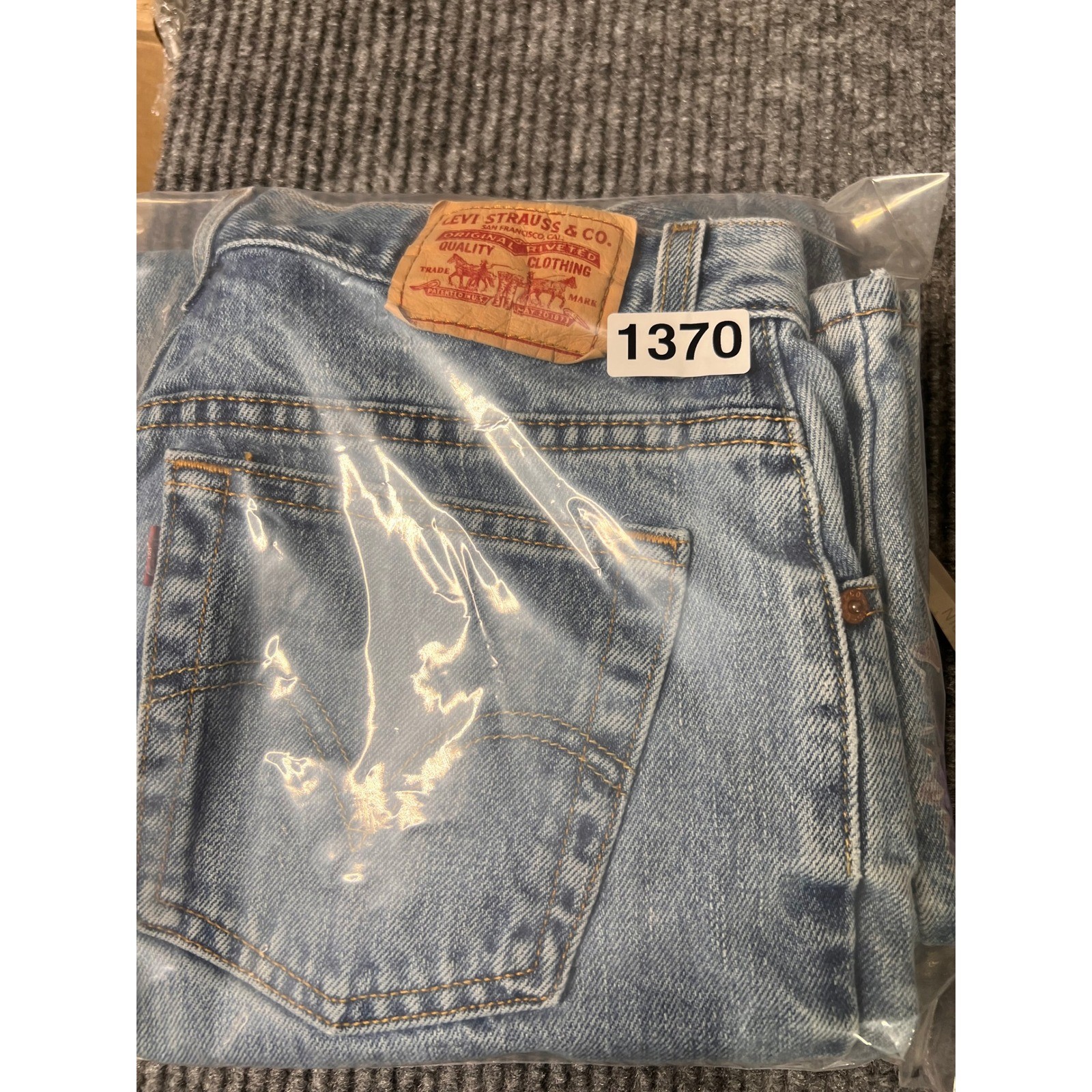 Levi’s 550 Relaxed Jeans Womens Size 12 M Tapered Light Wash Vintage Y2K