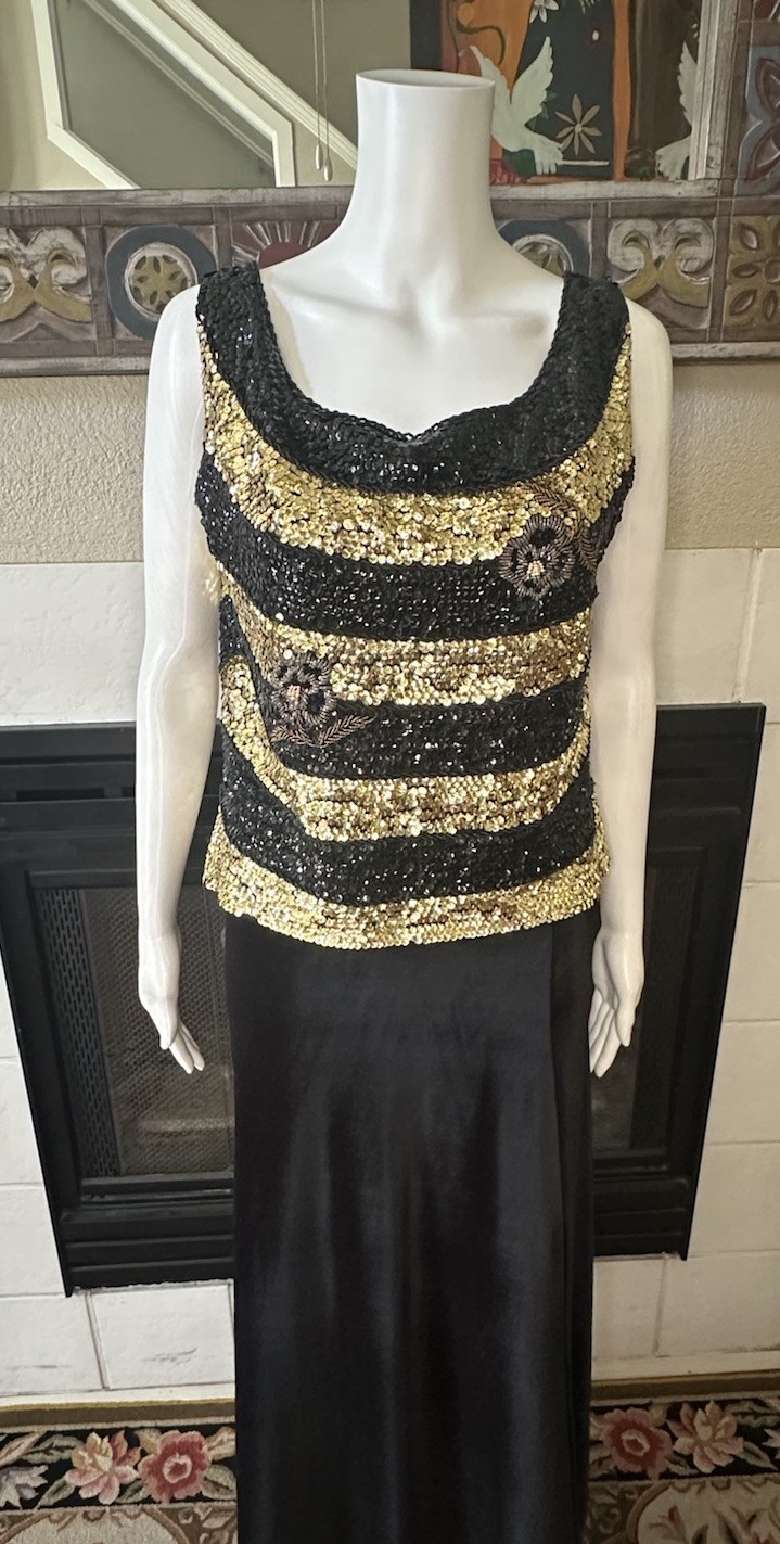 60s Black & Gold Sequin Top Armpit To Armpit 19” Length 19.5” VTG Metal Zipper