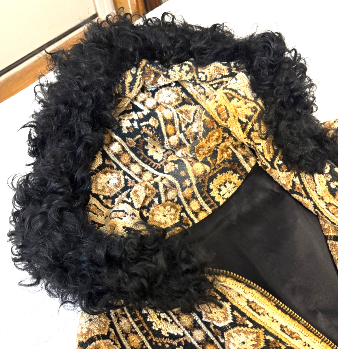 VTG 1960s Tapestry Carpet Cape Coat Boho Fur Trim Hood Lined Zipper & Sash