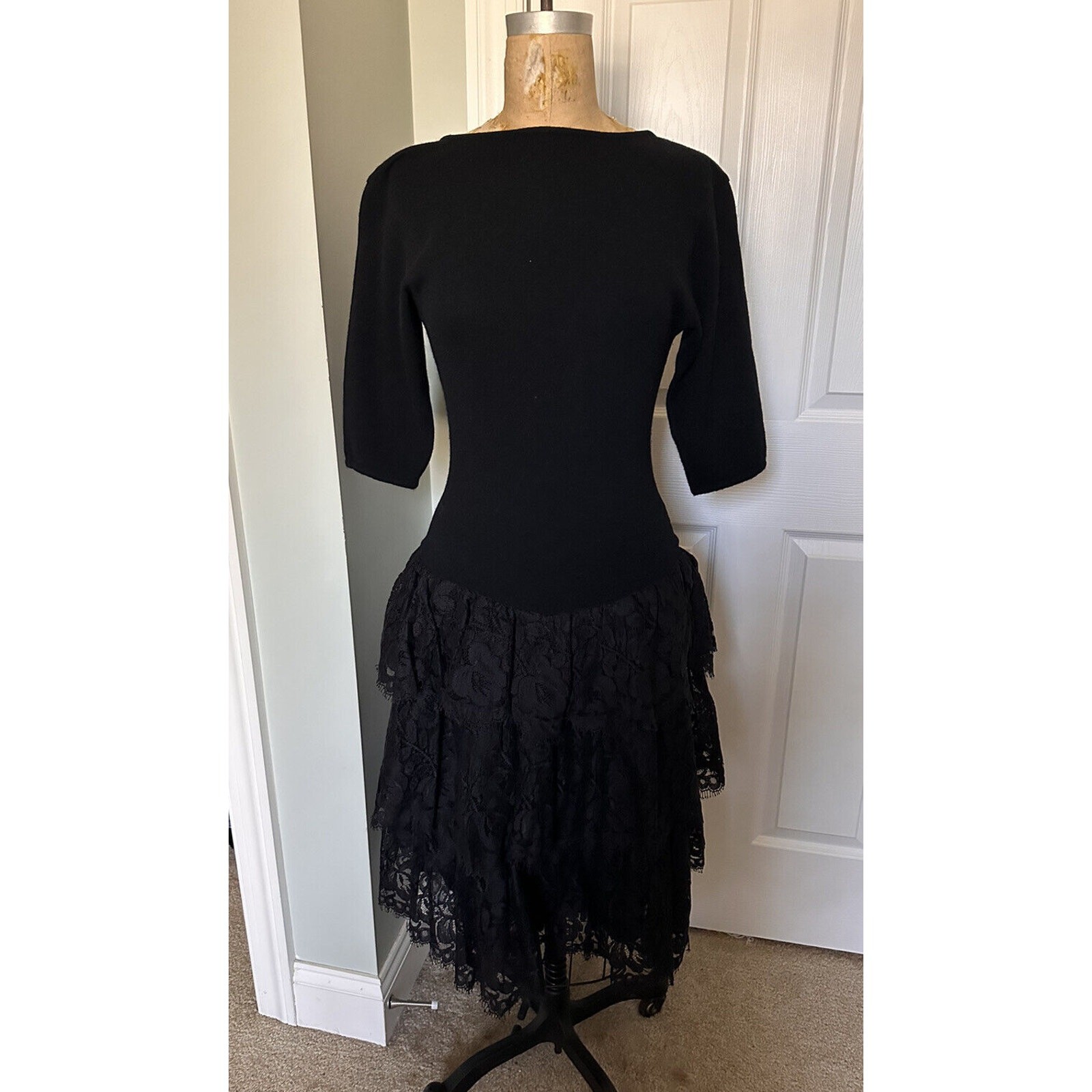 Vintage Adrienne Vittadini Sweater Dress Lace Ruffles Layered Wool Black Sz M