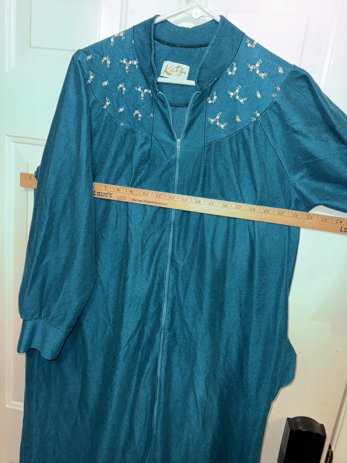 Katz Womens Long Nightgown Green Long Sleeve SZ L Flower Embroidery (WTF60)