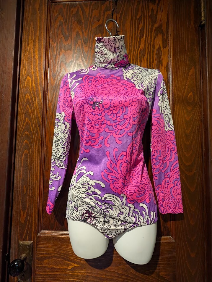 VTG 60S/70S BODYSUIT S leotard onepiece top purple pink crysanthemum mod gogo 4E