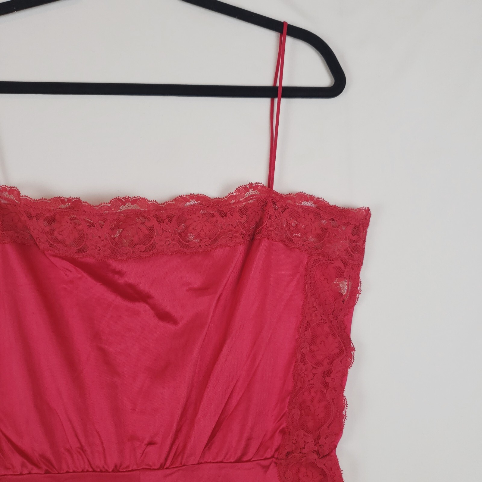 Vintage Olga Romper Womens Small Red 100% Nylon Lace Trim Spaghetti Straps *Flaw