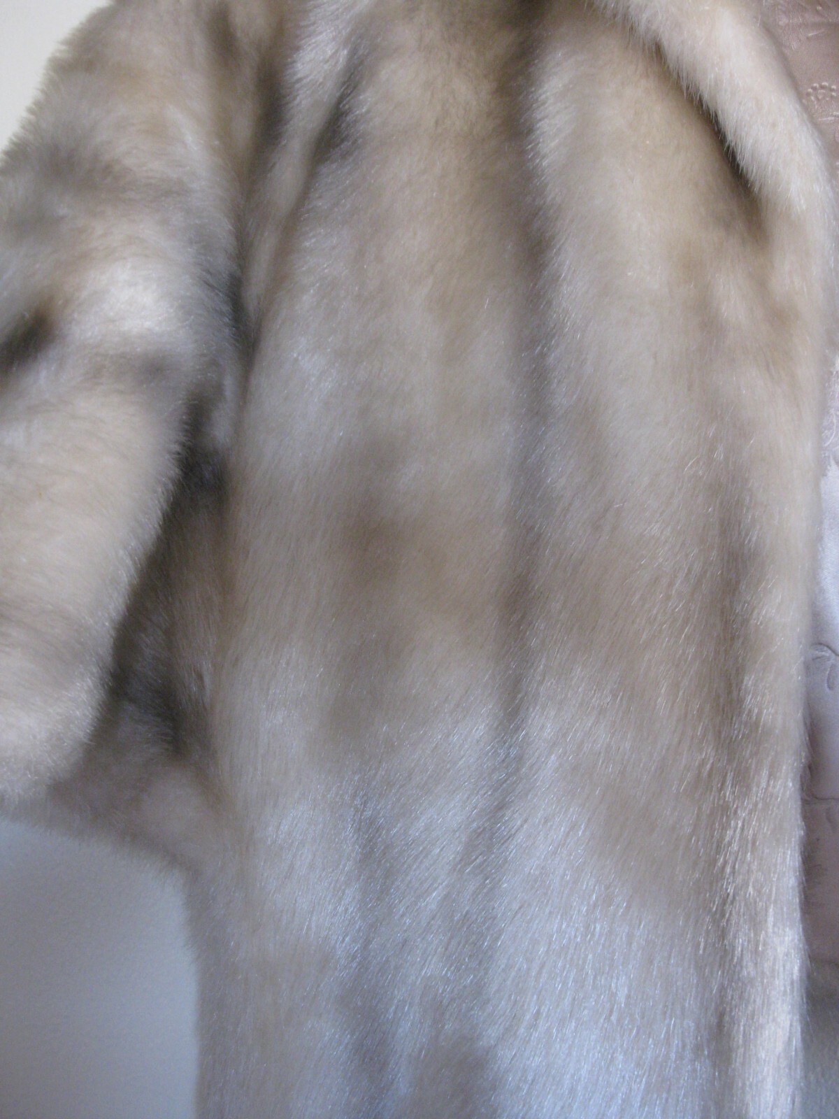Regina Glenara By Glenoit Vintage Women’s Beige Tan Shawl