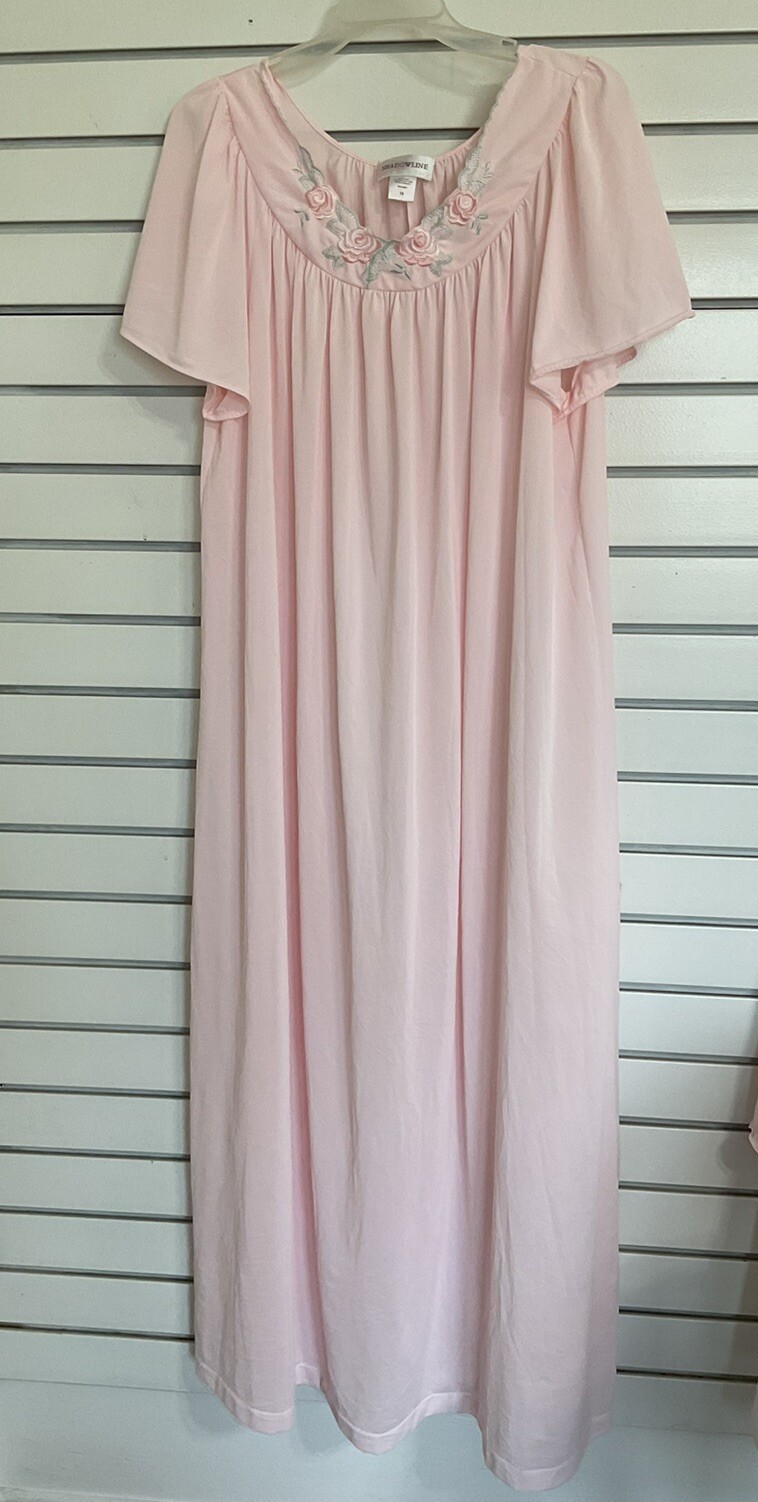 ShadowLine Vtg 1X Light Pink Silky Nightgown Embroidered w Pink Roses Romantic