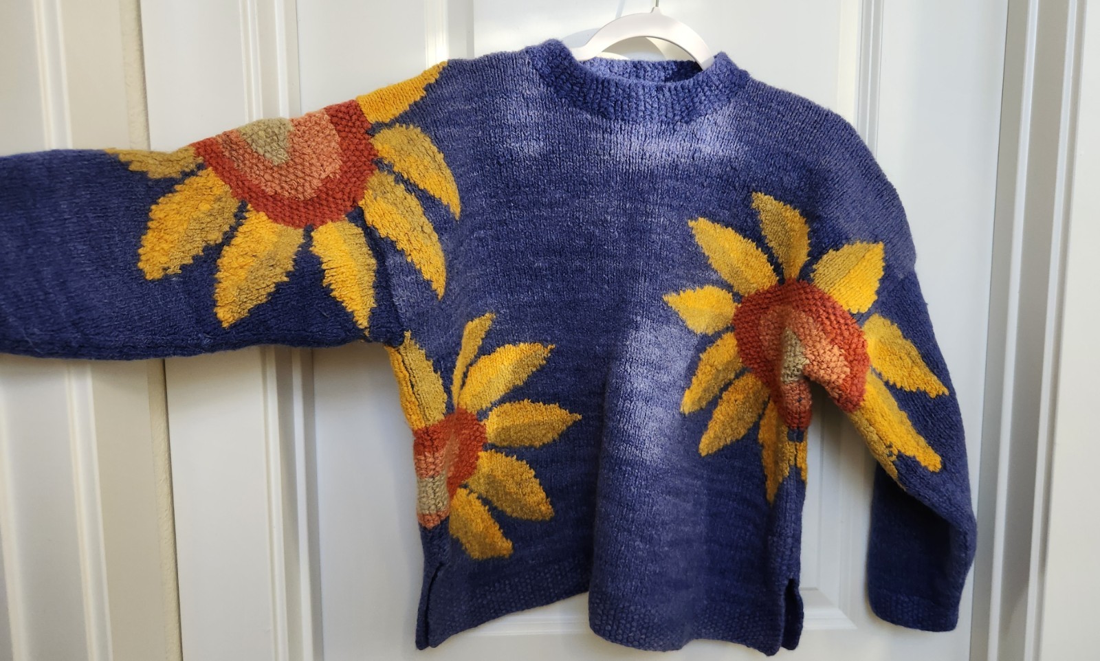 Vintage – Amano – Sunflower Pullover Sweater – 100% Wool – Size S-M