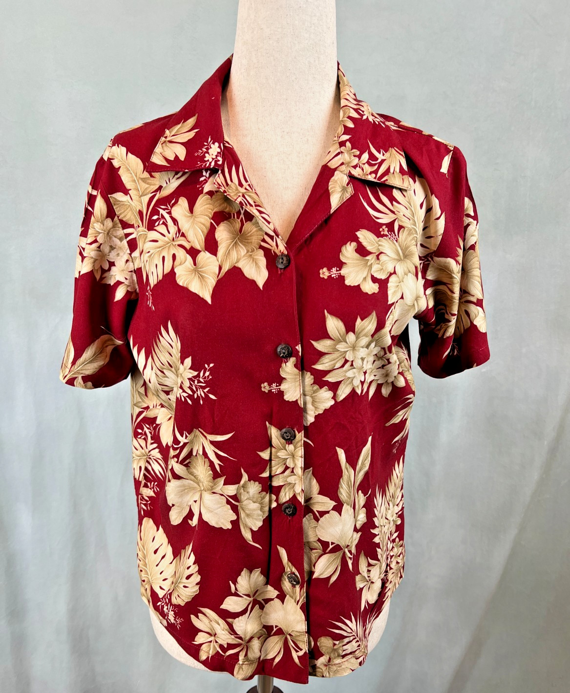 Vintage Iolani Classics Ladies Rayon Red Hawaiian Aloha Shirt XS Made in Hawaii