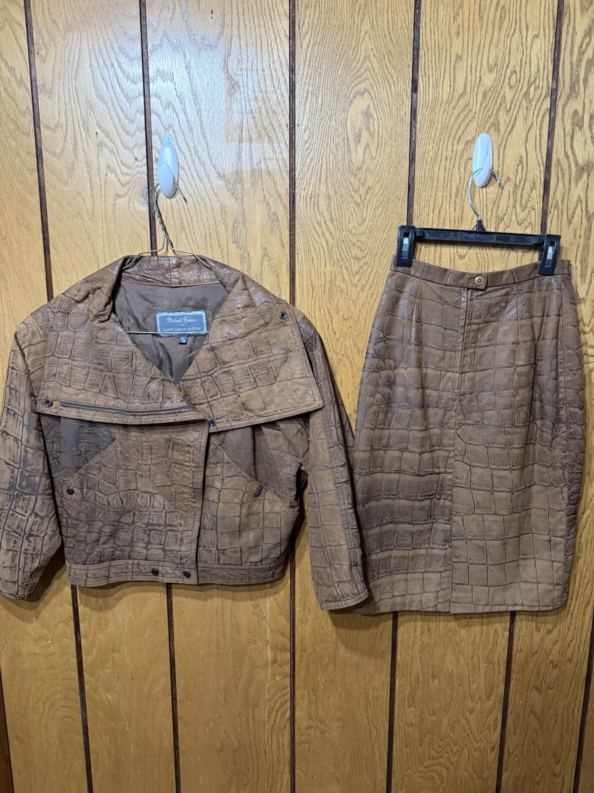 Vintage Michael Hoban North Beach Leather Skirt And Jacket (3/4)