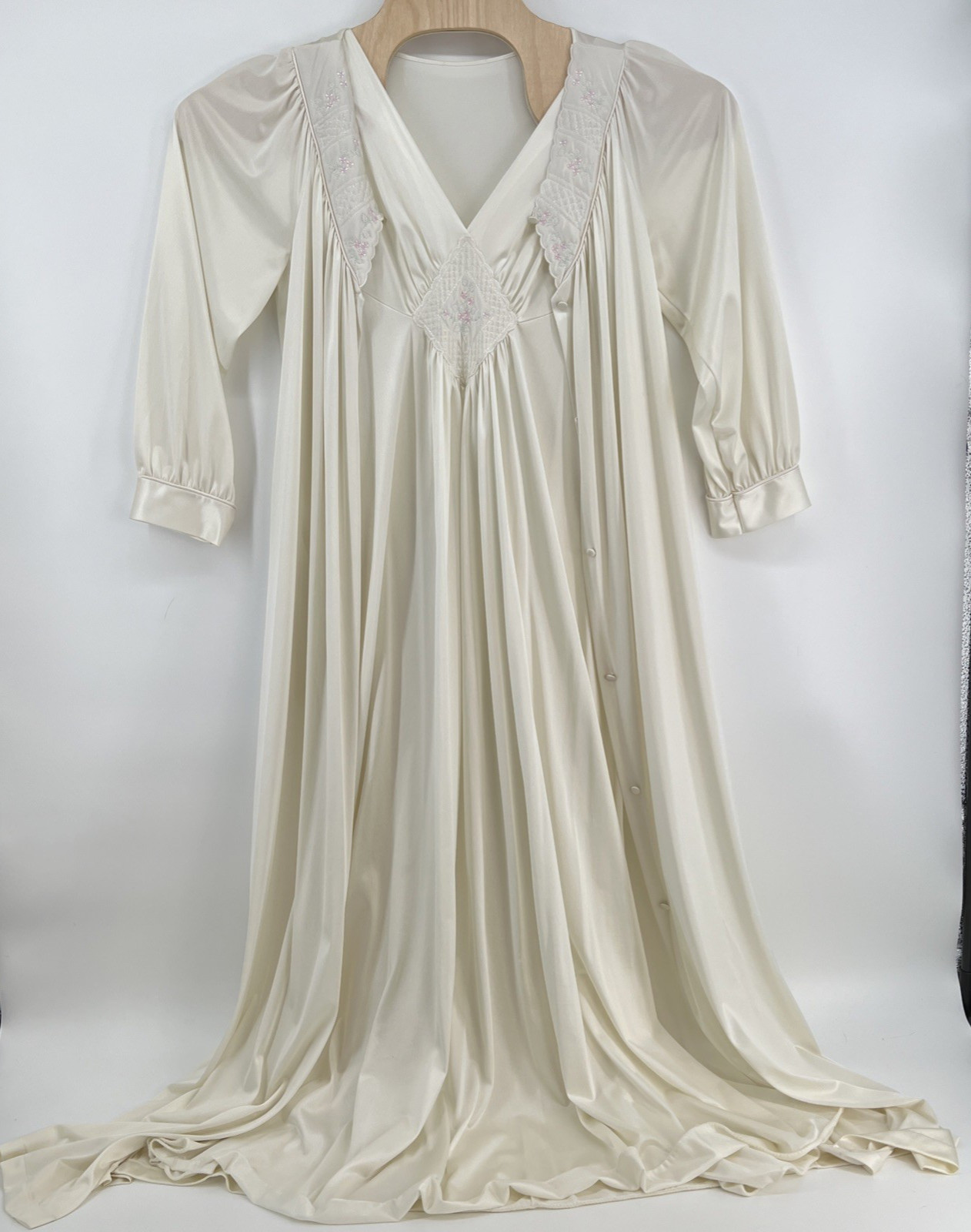 Vanity Fair VTG Ivory Peignoir Set Long Robe Nightgown Embroidered Size S