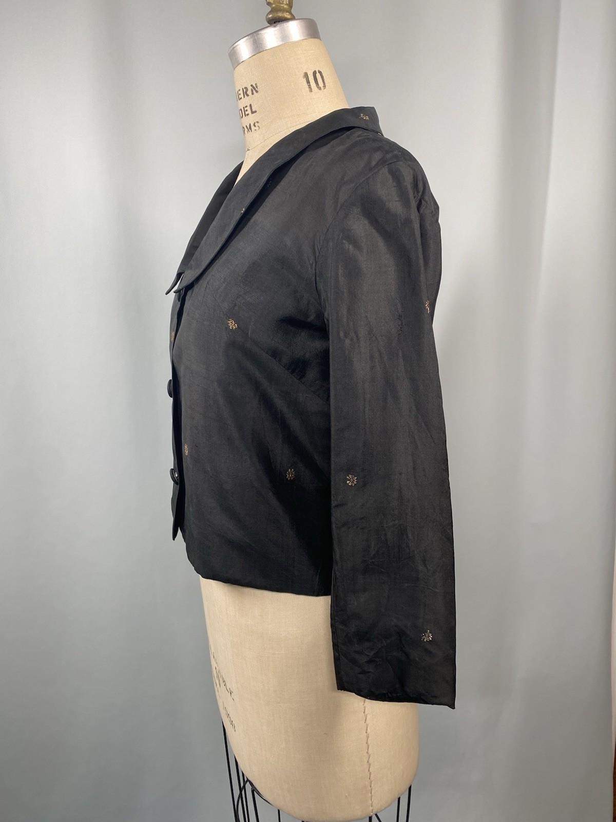 Vintage Jacket Thai Silk SIZE MEDIUM black gold short classic 60s 50s Asian