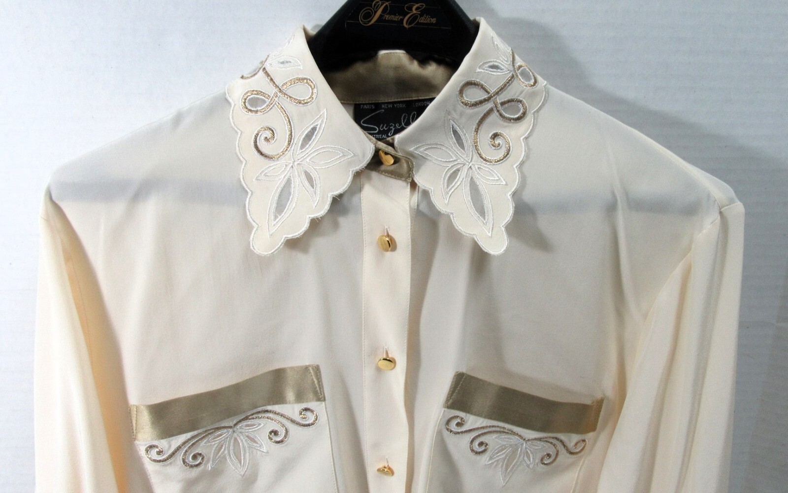 VINTAGE SUZELLE BUTTON DOWN SILK BLOUSE EMBROIDERED COLLAR/WRISTS SIZE 6 W/ TAG!