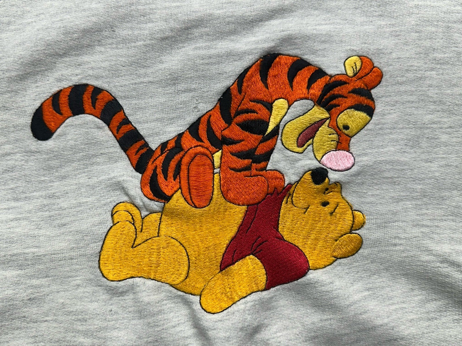 90s Vintage Tigger And Pooh Embroidered Crew Neck Sweatshirt Women’s Large