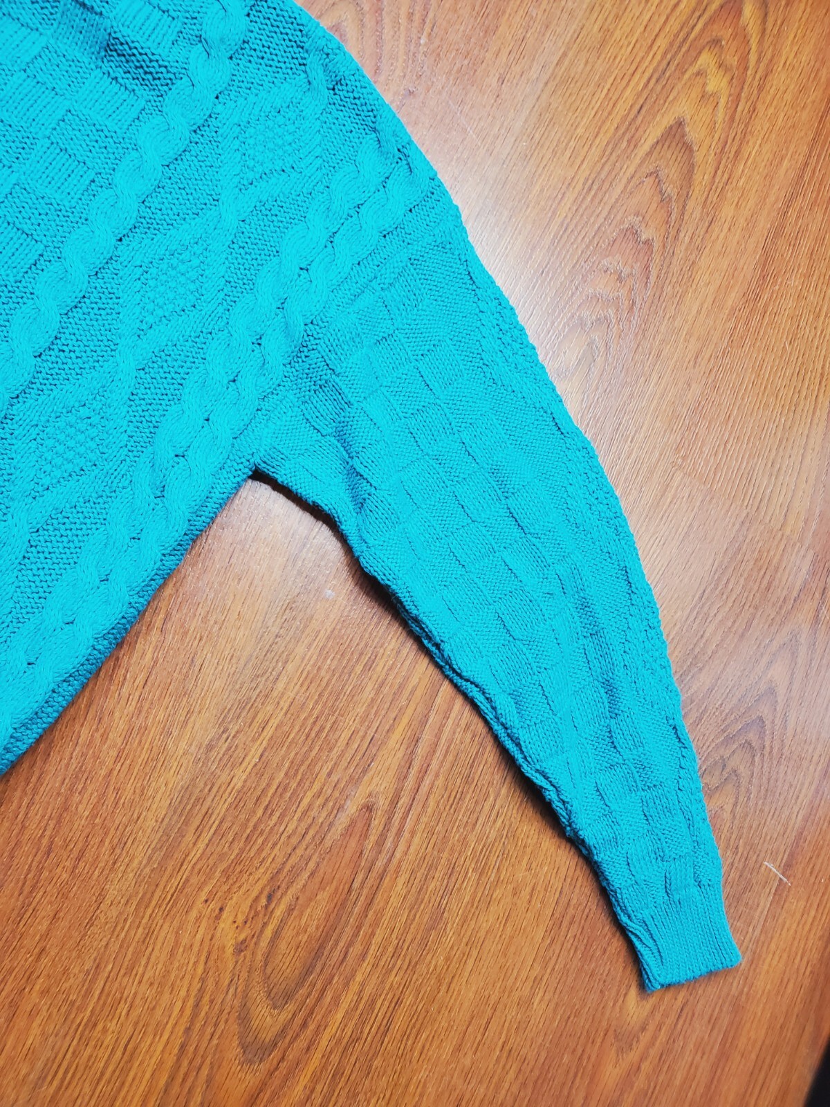 Vintage 90’s Carriage Court Teal/green Cable Knit Sweater Womens small Classic