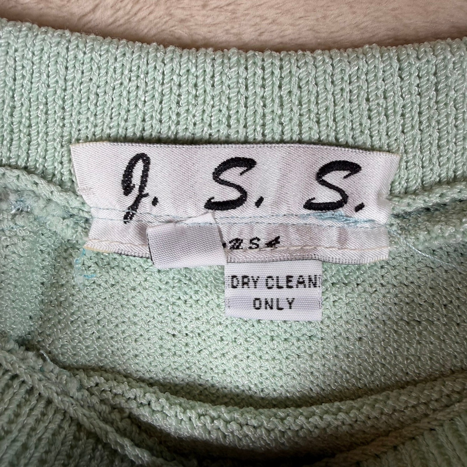 J.S.S. Vintage Women Wool Viscose Knit 2 Piece Cardigan Skirt Set Cream Green