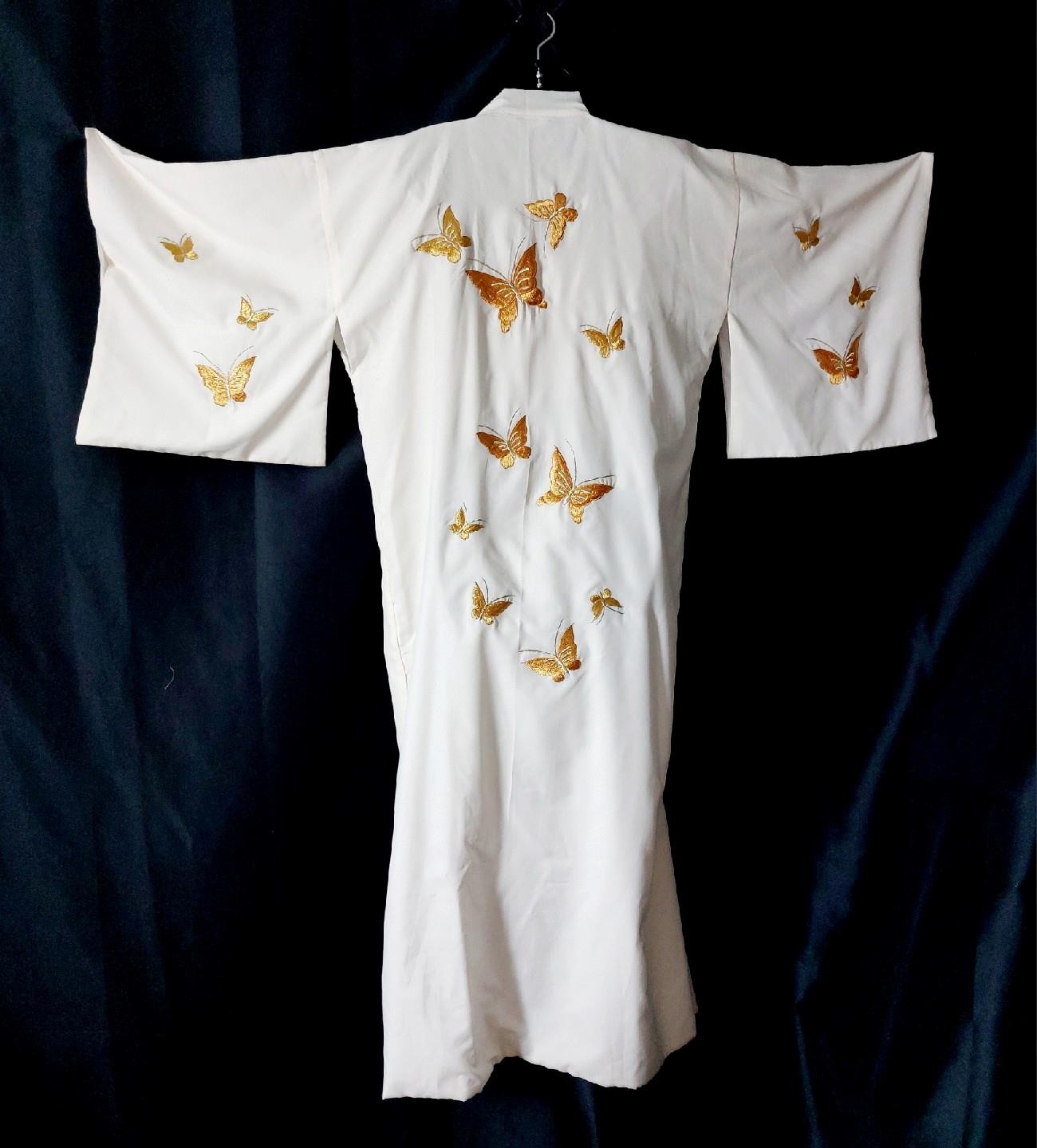 GOLD BUTTERFLY EMBROIDERED Ichiban Vintage CREAM DRESSING GOWN ROBE KIMONO