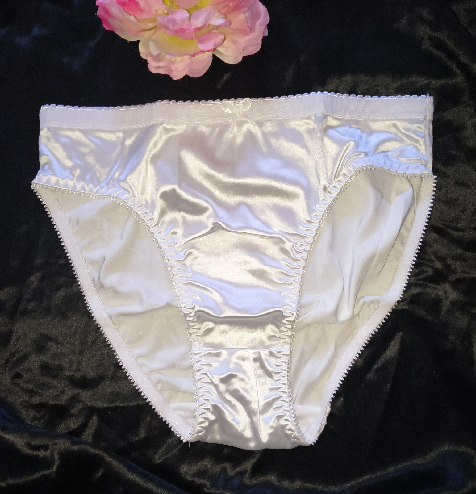 Vintage NOS Silky Glossy Second Skin Satin Bikini Brief Panties 1XL/9 WHITE 🤍