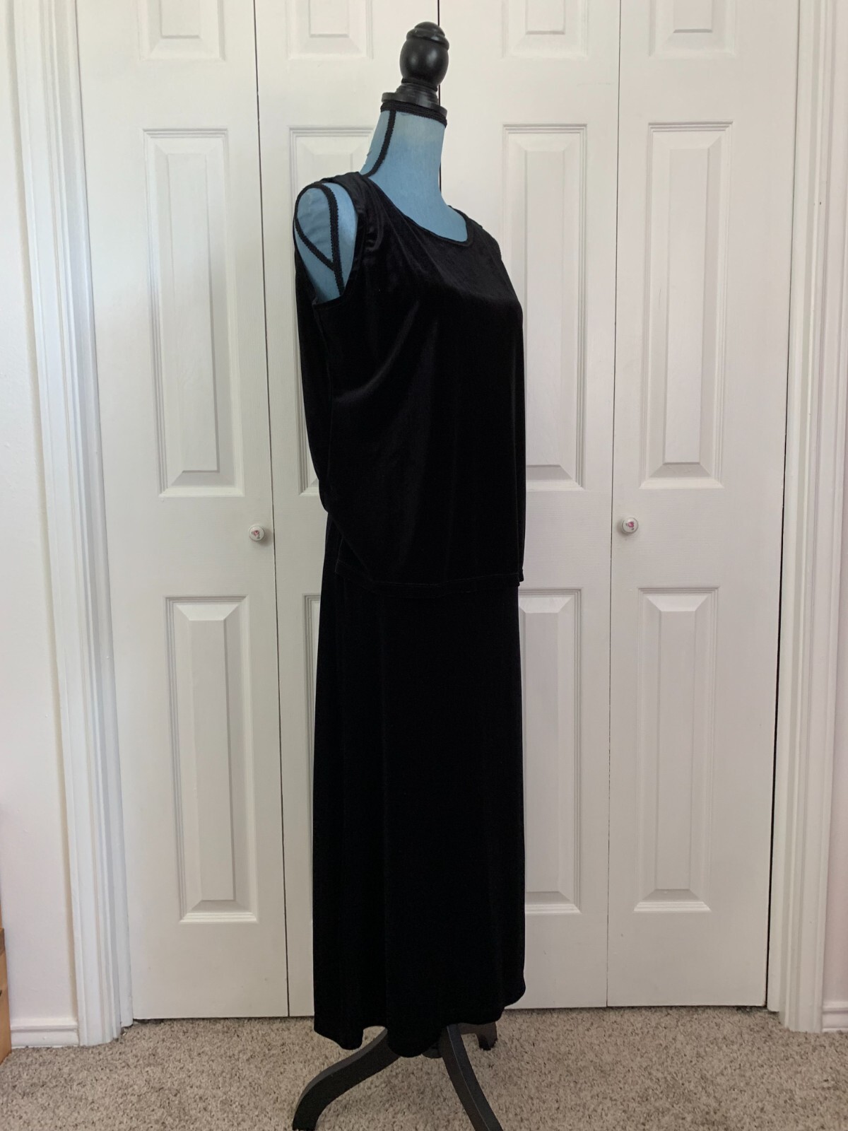 Vintage Y2K Mirasol 2 Piece Maxi Skirt Tank Top Set Black Velvet Large