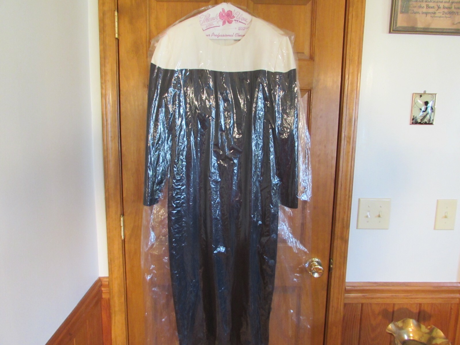 Pre-Owned Vintage no name brand gown with button accents on left side