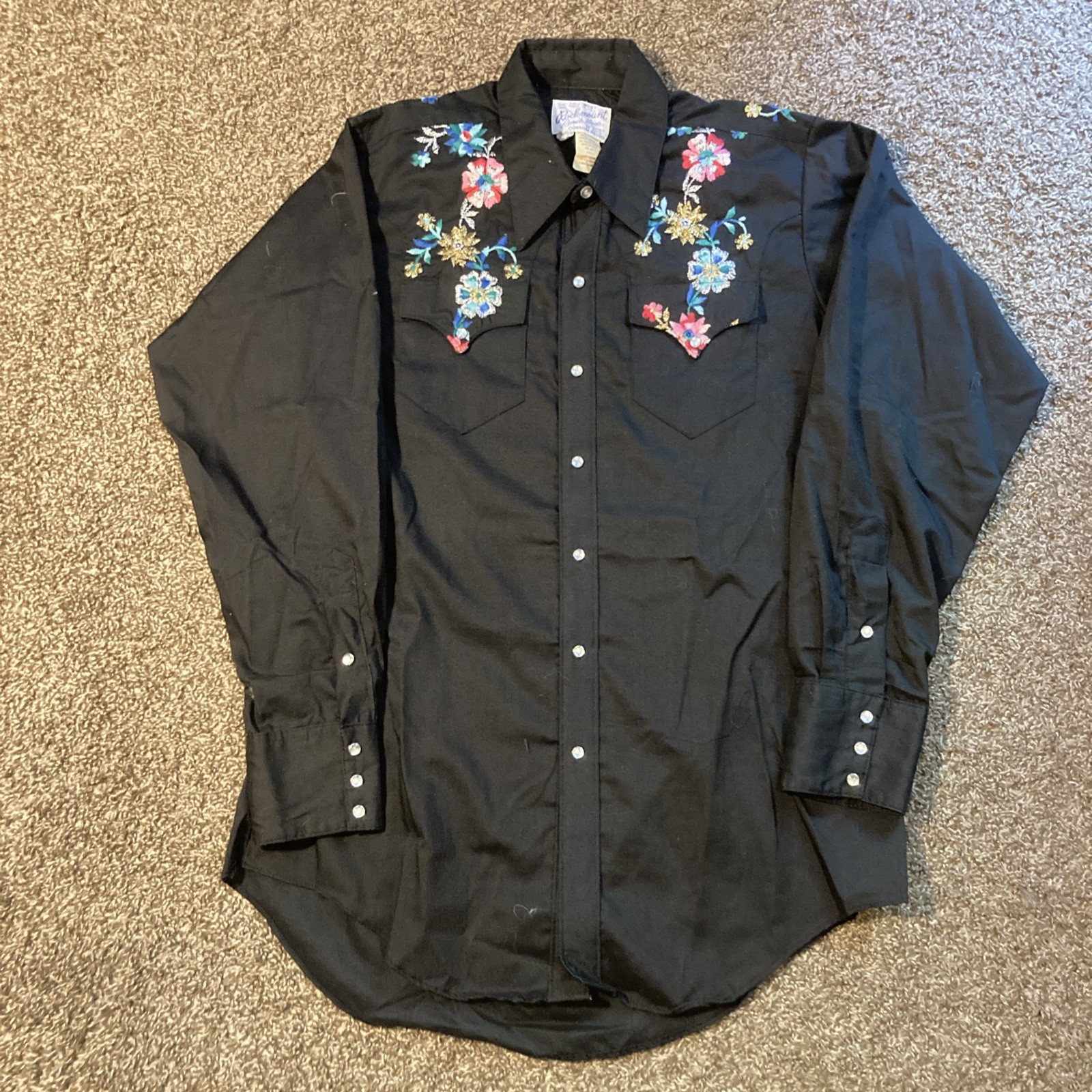 Vintage 70s Floral Embroidered Western Pearl Snap Shirt Women’s Long Sleeve M