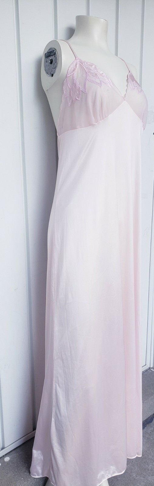 Vintage ValMode Pink Floral Chiffon Embroidered Nightgown Size Large Fairy Fem