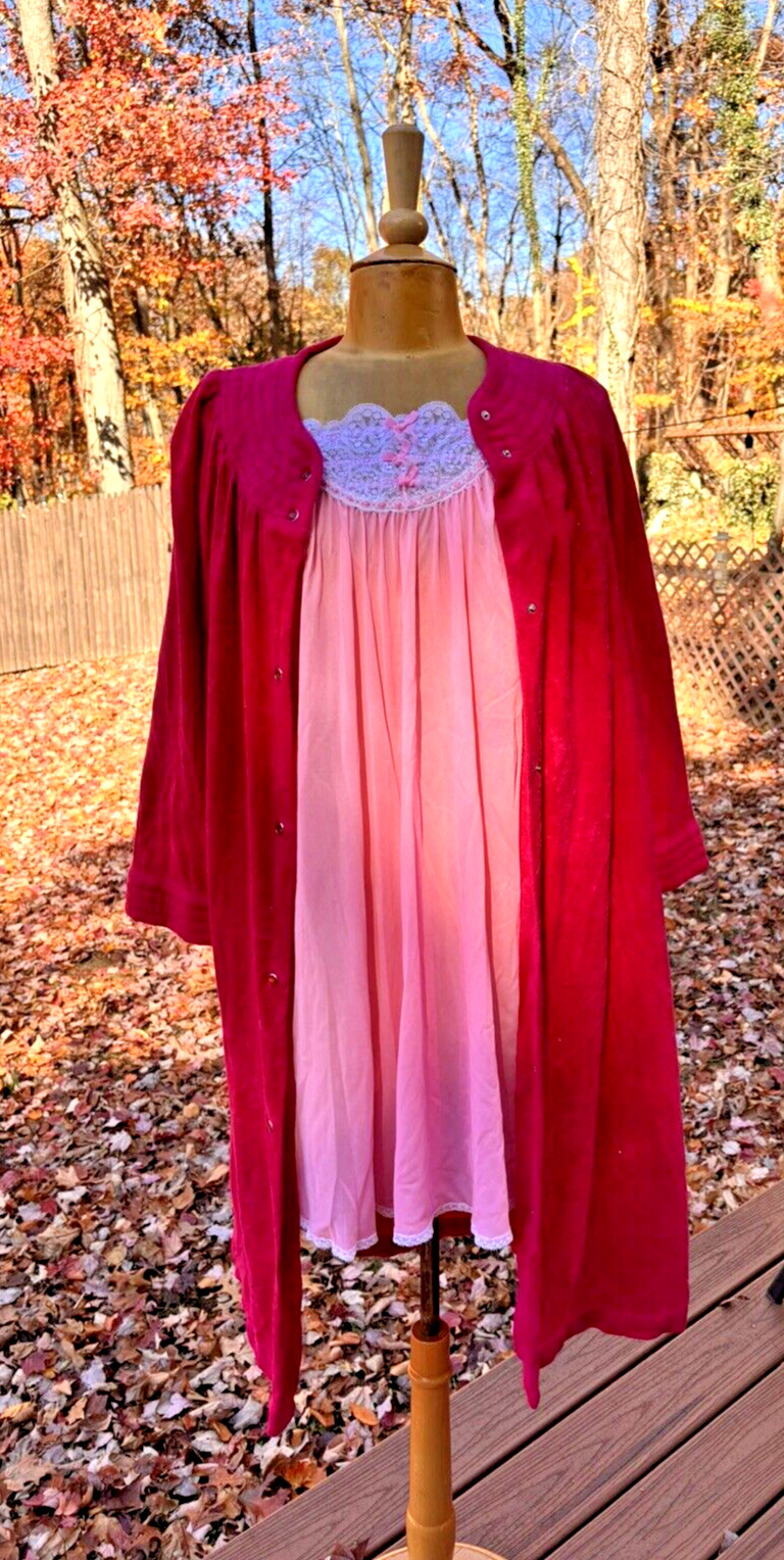 Dan Ellen Snap Button Hot Pink Terry Robe Housecoat w Pale Pink + Lace Gown
