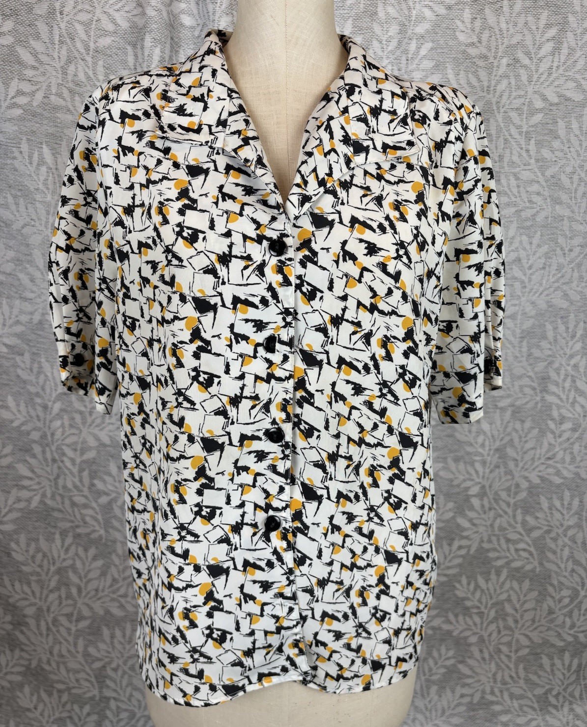 Vintage 80s/90s Leslie Fay Haberdashery Blouse Abstract Print w/ Shoulder Pads