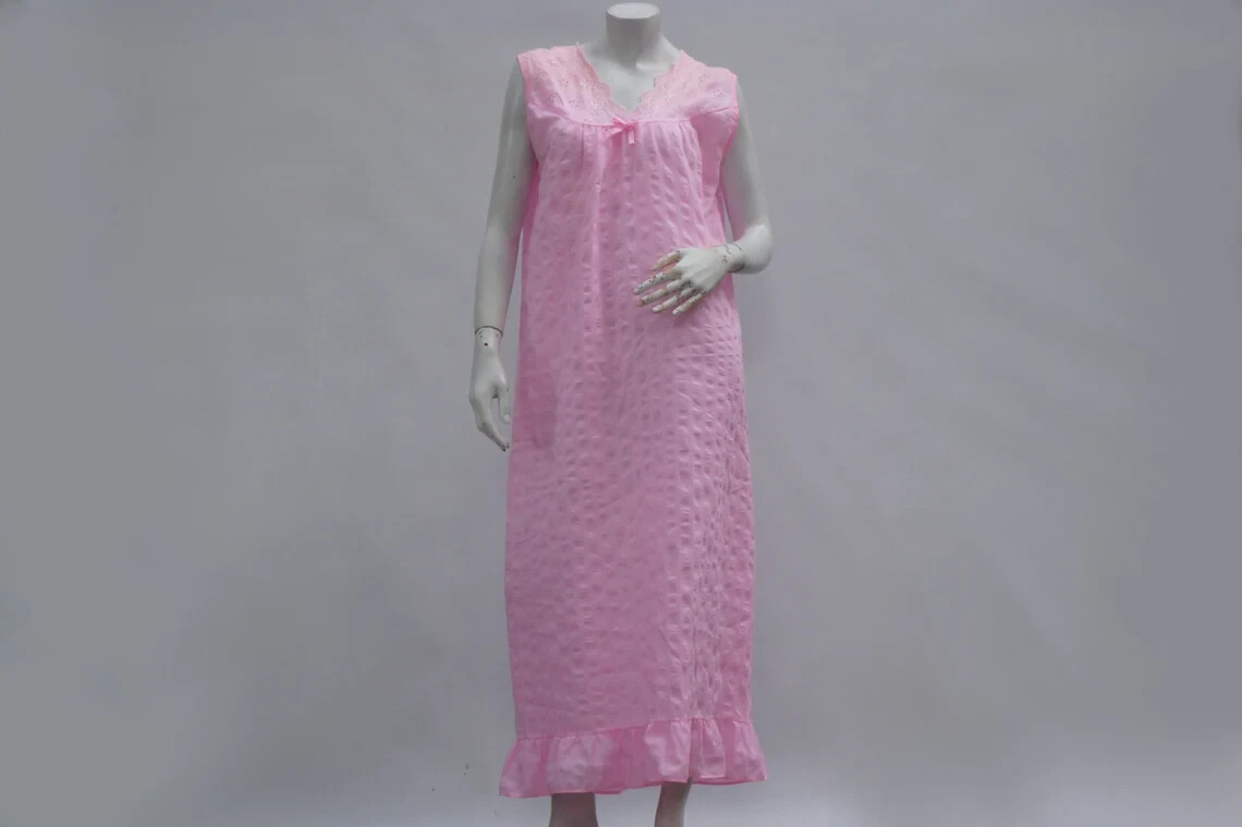 Vintage 60s Pink Eyelet Trim Ruffle Bottom Maxi Nightgown Cottagecore Grannycore