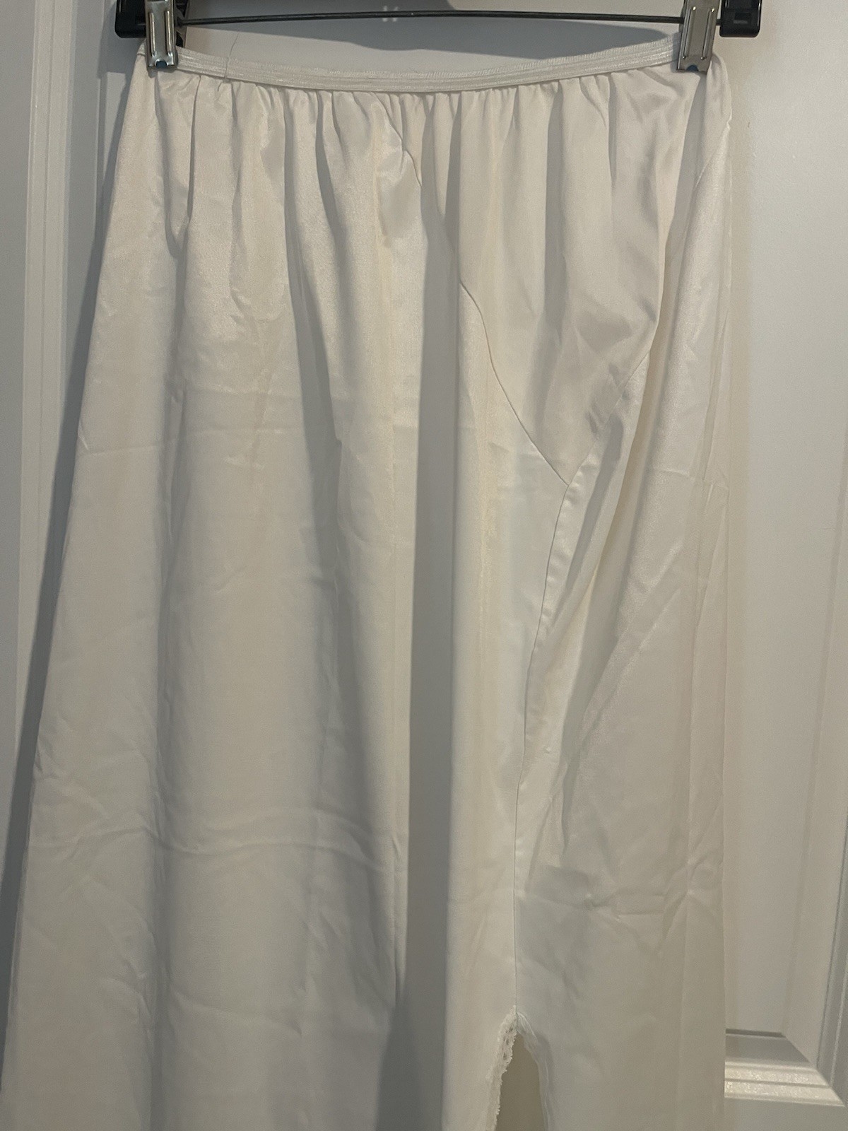 Vintage Gossard Artemis L Satin Floor Length 1/2slip 38Length USA.