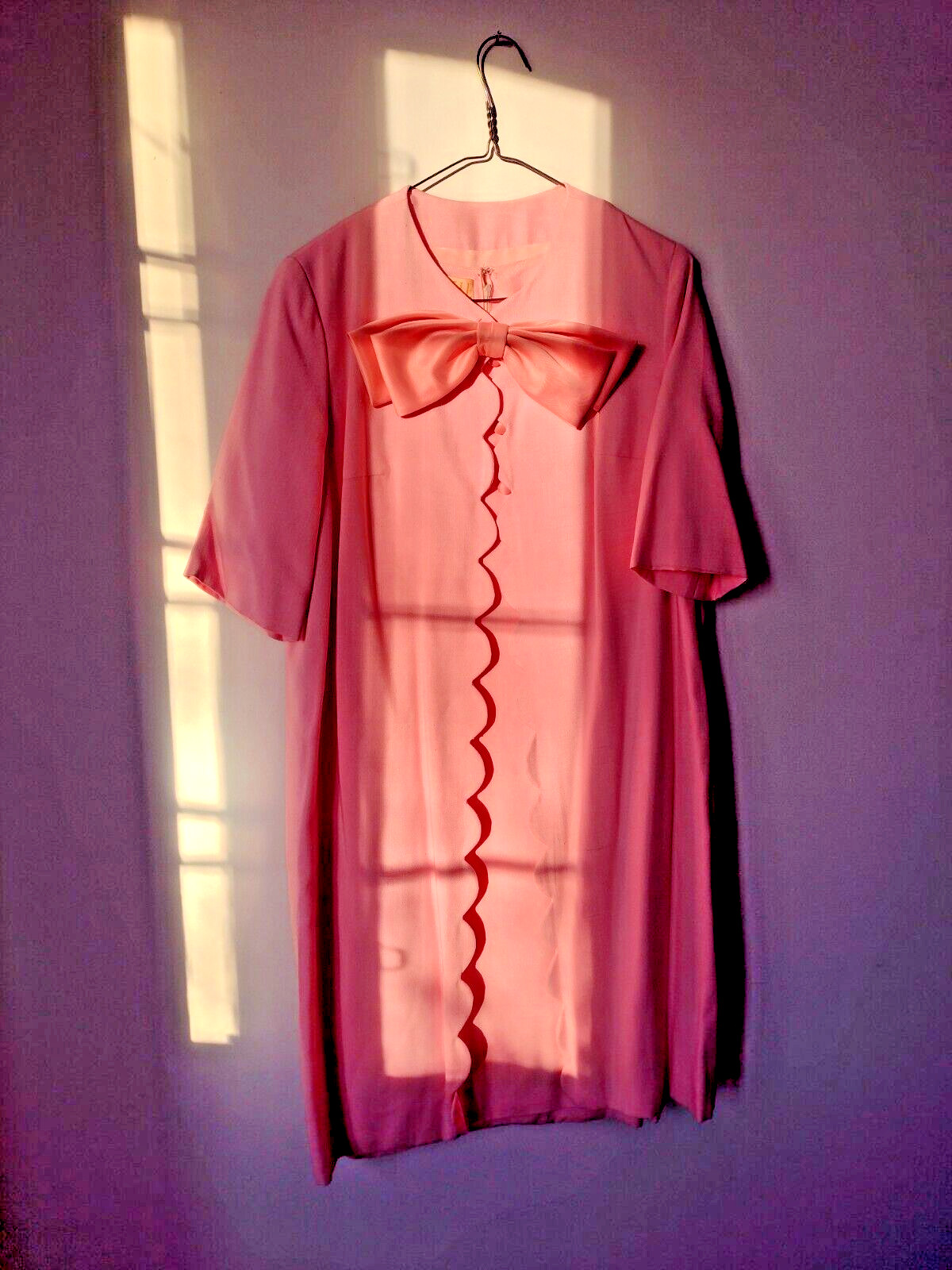 Vintage 1960s Linen scalloped detail cocktail dress and coat w/ massive bow EUC