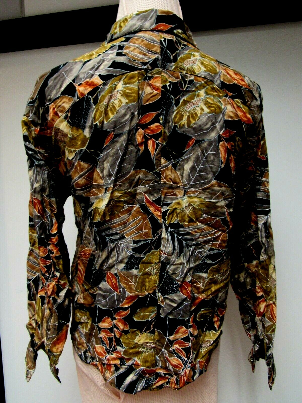 VTG OUTBACK RED Blouse Top Enamel Buttons Floral Black Tobacco Taupe Brown M EU