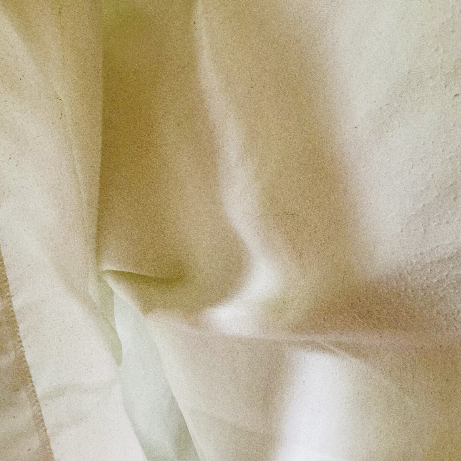Miss Elaine vintage Sz M nightgown Ivory Long Sleeve poly satin lace bodice USA