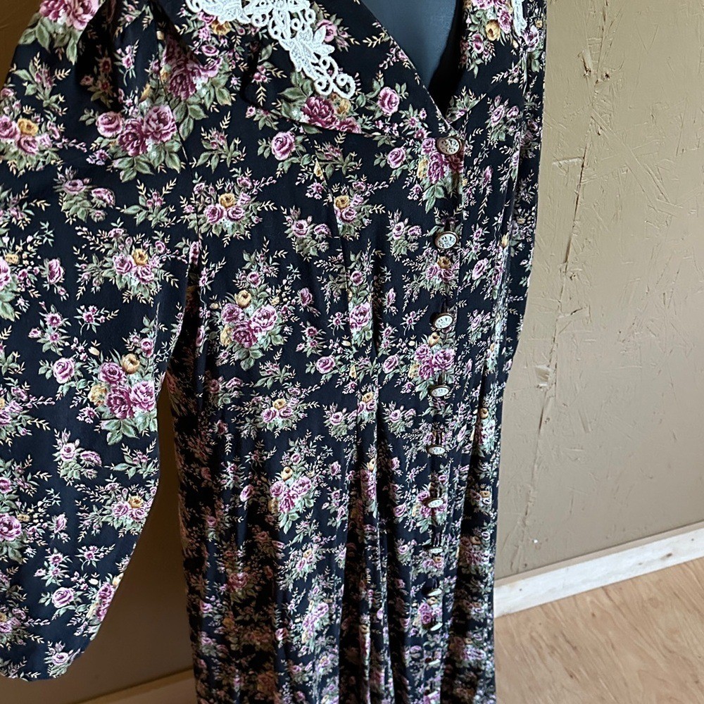 Black Floral Maxi Dress with White Lace Accents, Vintage Sarah Richards Plus 20