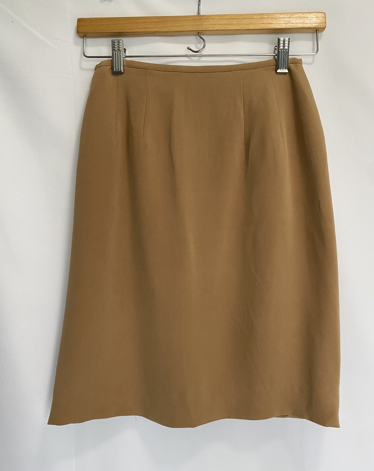 CHARTER CLUB 100% Silk Lined Knee Length light Brown Pencil Skirt Slit back 2P