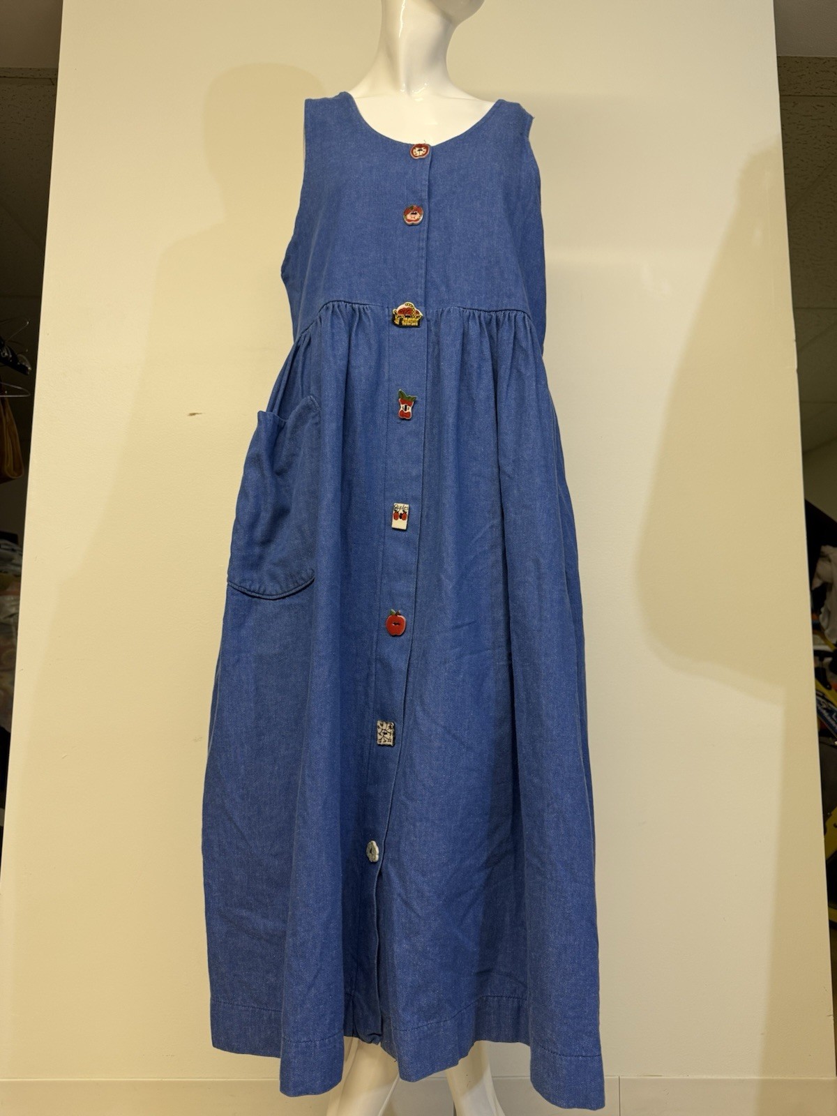 Vintage Dogwood lane Denim dress Sz Medium Fruit Bottons