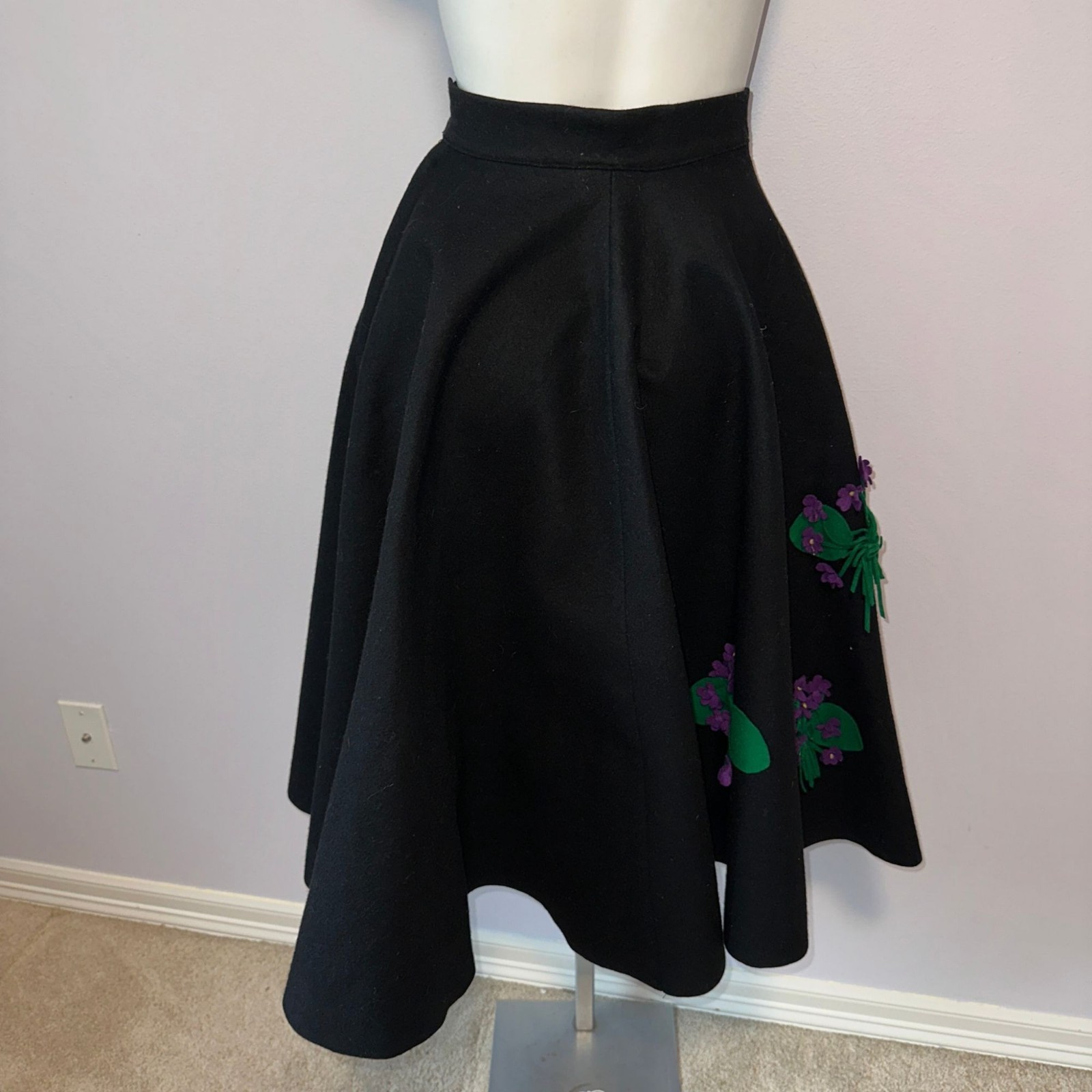 Vintage 50s Black Felt Circle Skirt Purple Floral Applique Wool Rockabilly XS