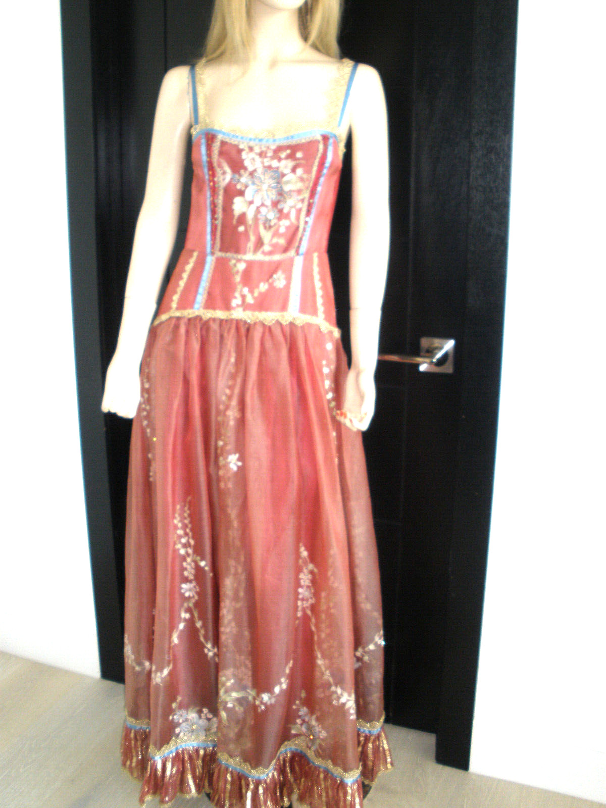 $40K NEVER WORN QUEEN ELIZABETH ROYAL DRESSMAKER SILK PAINTED JEWELED DRESS GOWN