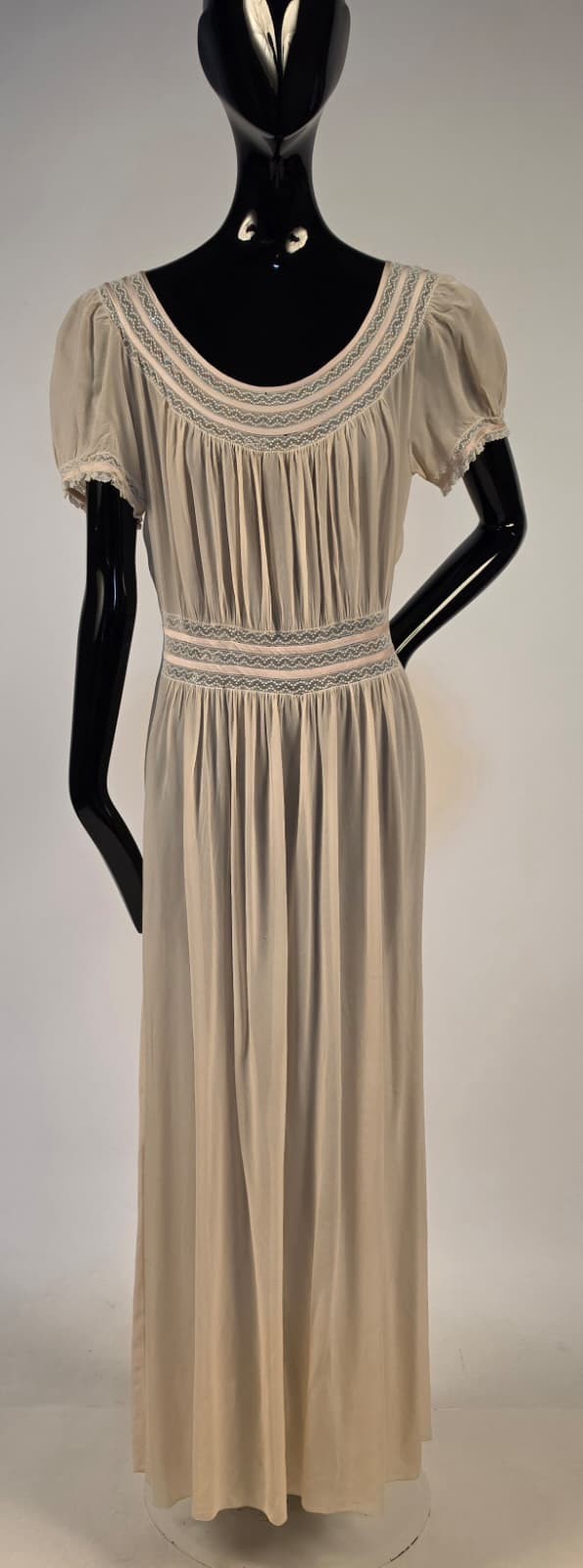 1930’S CREME SILK CHIFFON PUFF SLEEVE NIGHT GOWN PEIGNOIR SET W LACE INSERTION