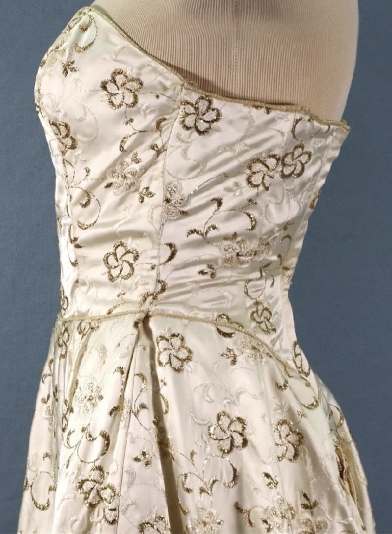 Vtg 1960’s Gold Embroidered Bubble Hem Party Dress – Prom – Party – Free Ship