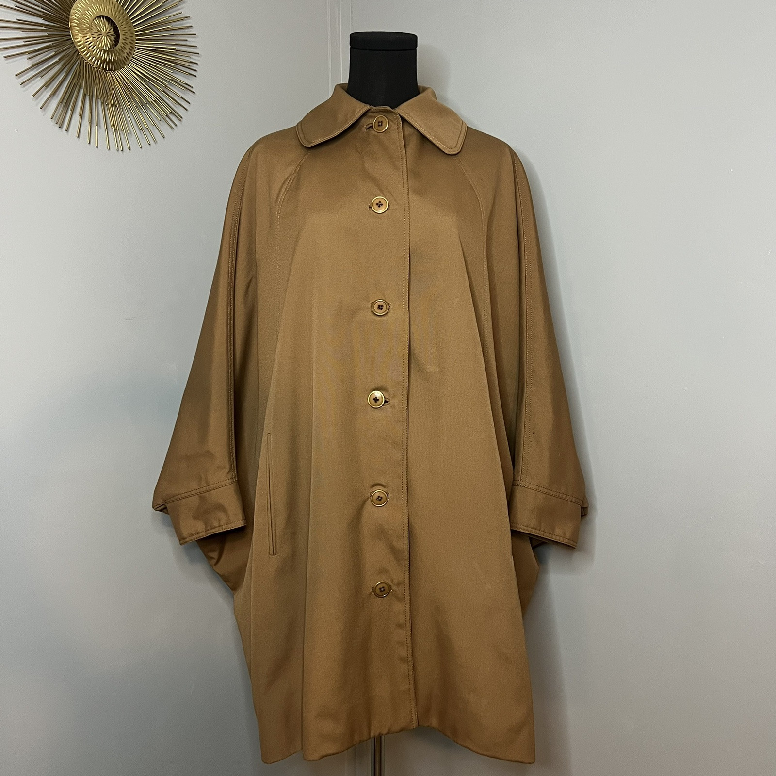 Vintage 70s ILGWU Devien Cape Coat Brown Button Front Collared Oversized Poncho