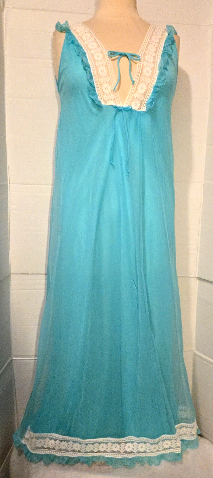 Vintage Nightgown – Turquoise w/ White Lace – Full Length – ’60s – Tie Front
