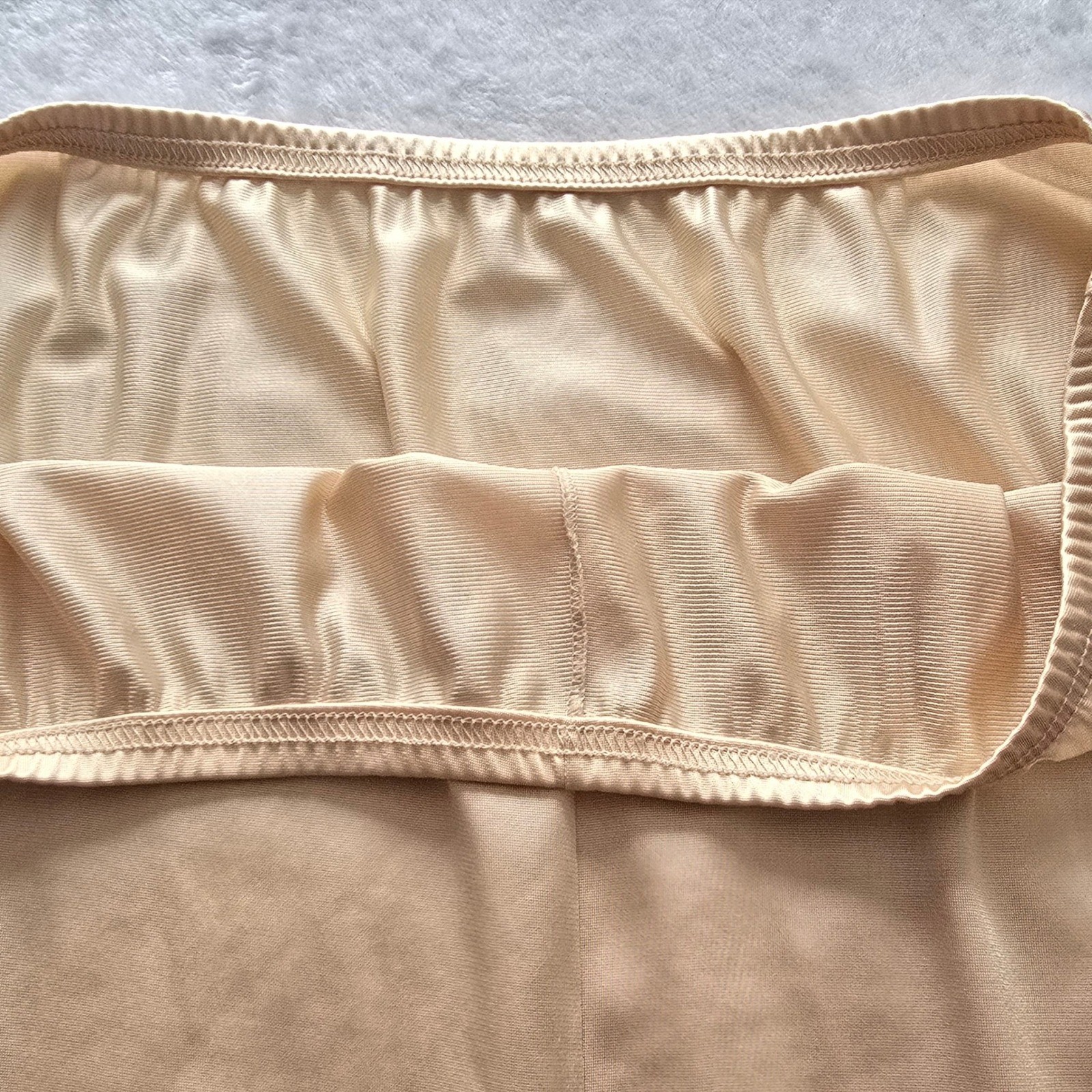Vintage Vanity Fair Beige Antron III Nylon Lace Trim Half Slip Lingerie Large TT
