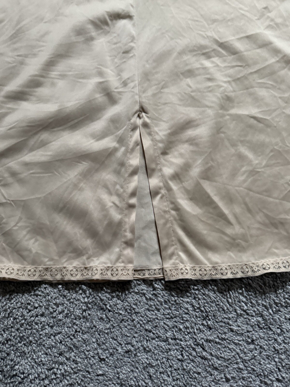 Vintage Gossard Artemis Skirt Slip Size Large Beige Made In USA Lingerie