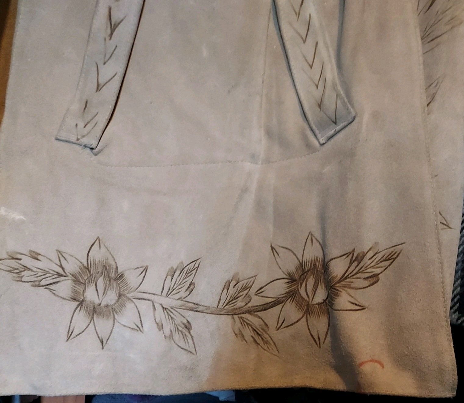 70’s Vintage Suede Floral Cape Capelet Floral Appliqué Hippy Chic Boho