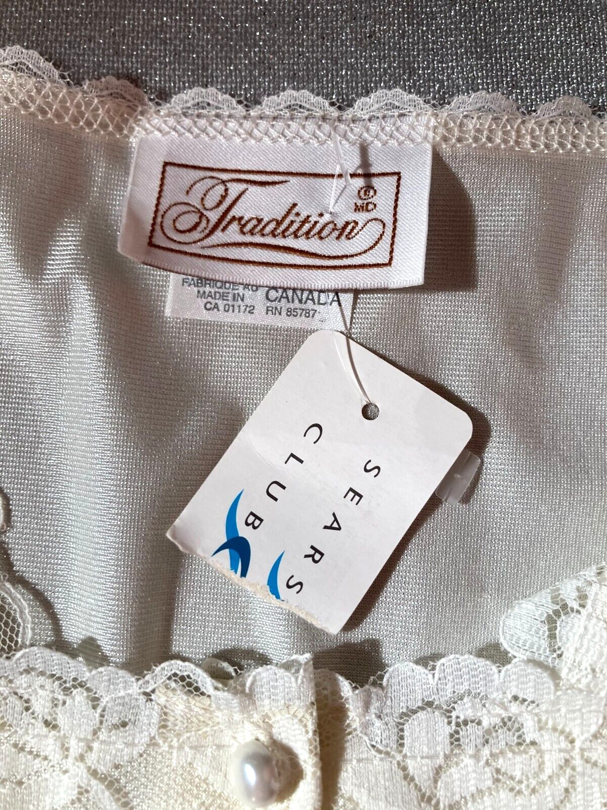 Vintage Cream Lace Robe Size Large 80s Retro Nylon Coquette Granny Light Weight