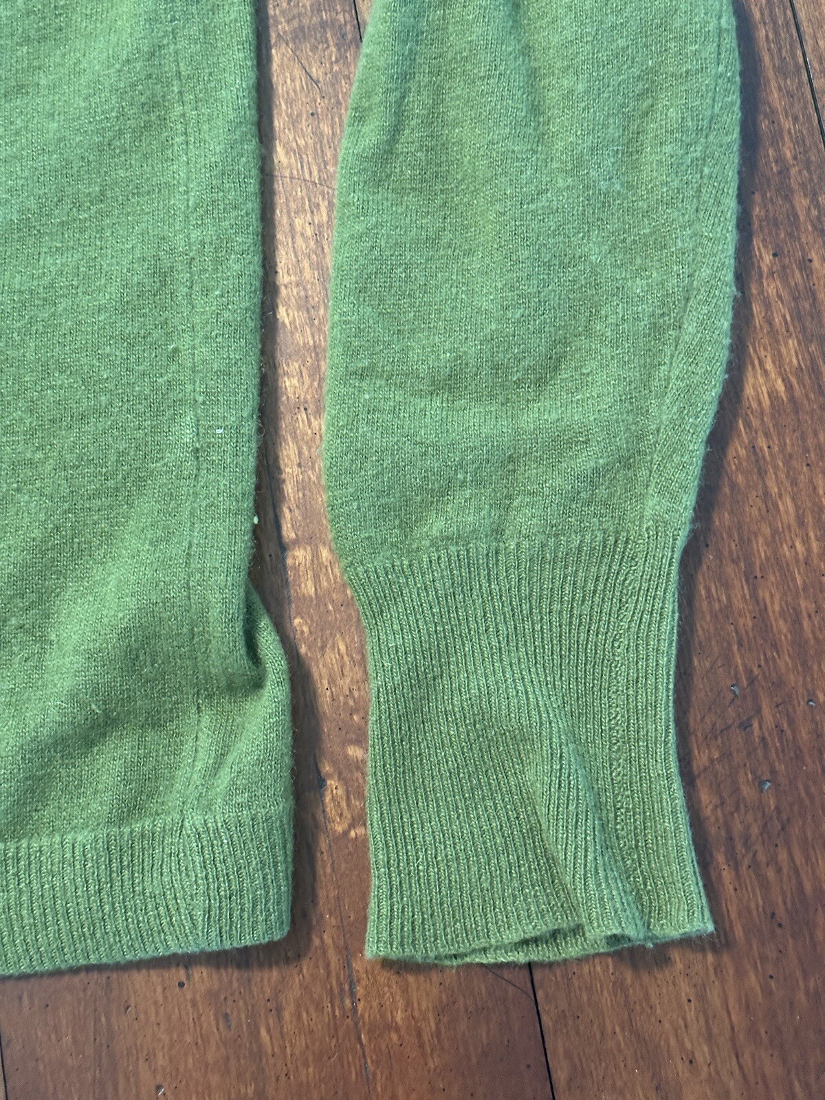 Vintage Amie 100% Cashmere 1/4 Zip Pull Over Sweater Women’s Green Approx Sz 36