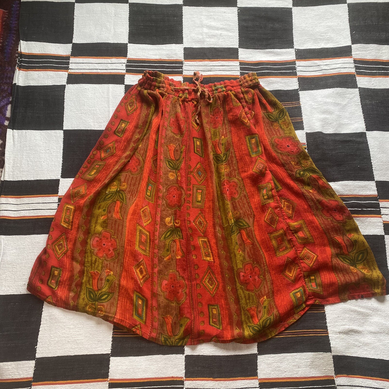 Vintage Zanana by Saraf Floral Maxi Rayon Skirt. OSFM. Tie Waist. India.