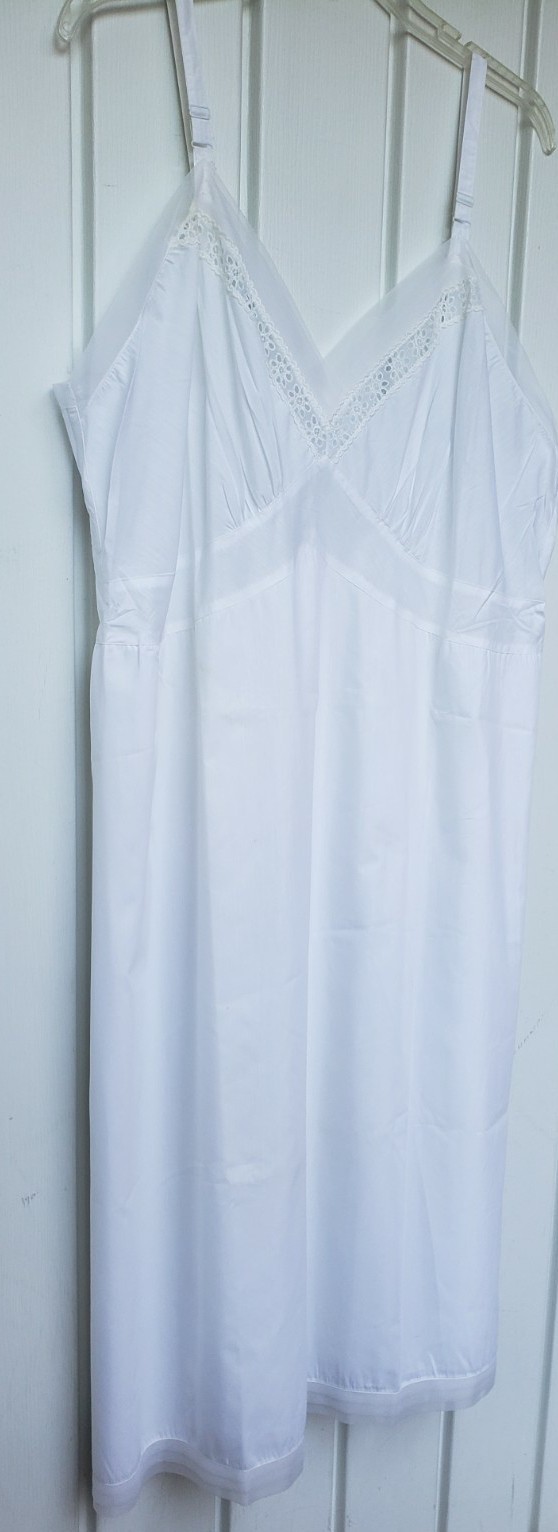 Vintage Schranks Fashion Stride Plus Size 44 Full Slip White Chiffon Lace Fem