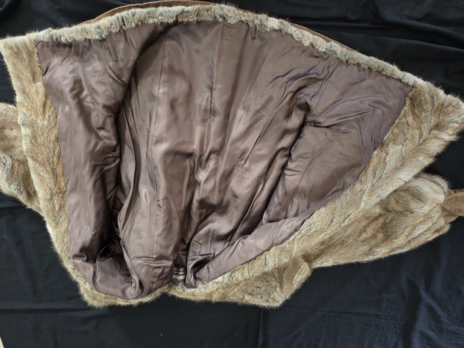 Vtg Furessence by Vivian Amato Fur Coat & Textured Seude Greece Medium Glam80’s